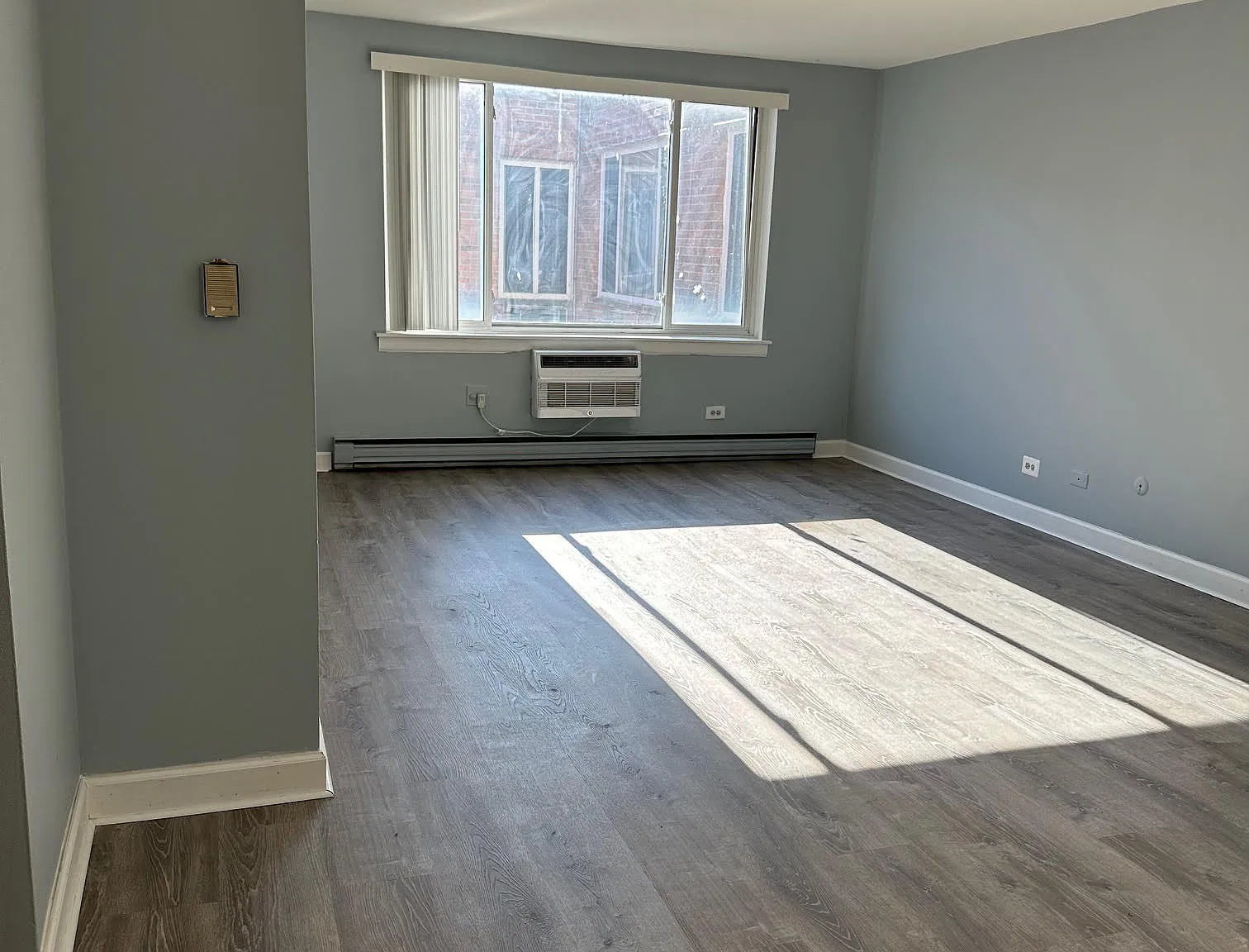 1 bed, 800 sqft, $1,950 — Photo 4