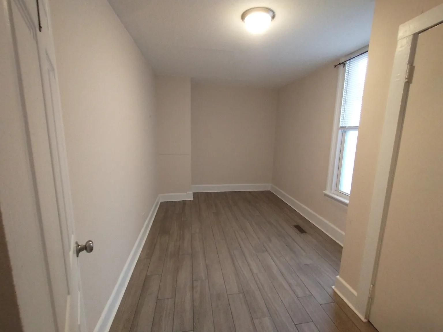 1108 Taylor St. Thankfulness - A — Photo 4