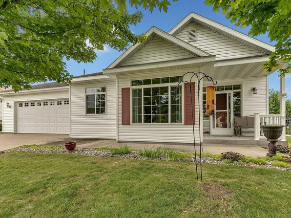 1012 Cory Ln, Saint Cloud, MN 56303