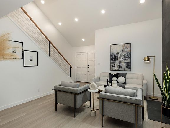 4th image of 259 Los Palmos Way