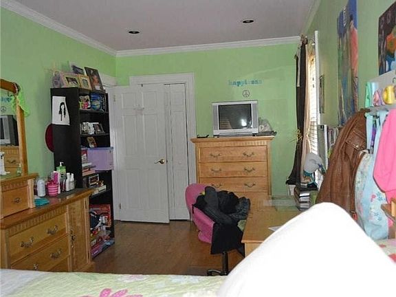 5th image of 15420 Bayside Ave