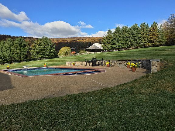PRIVATE LOT