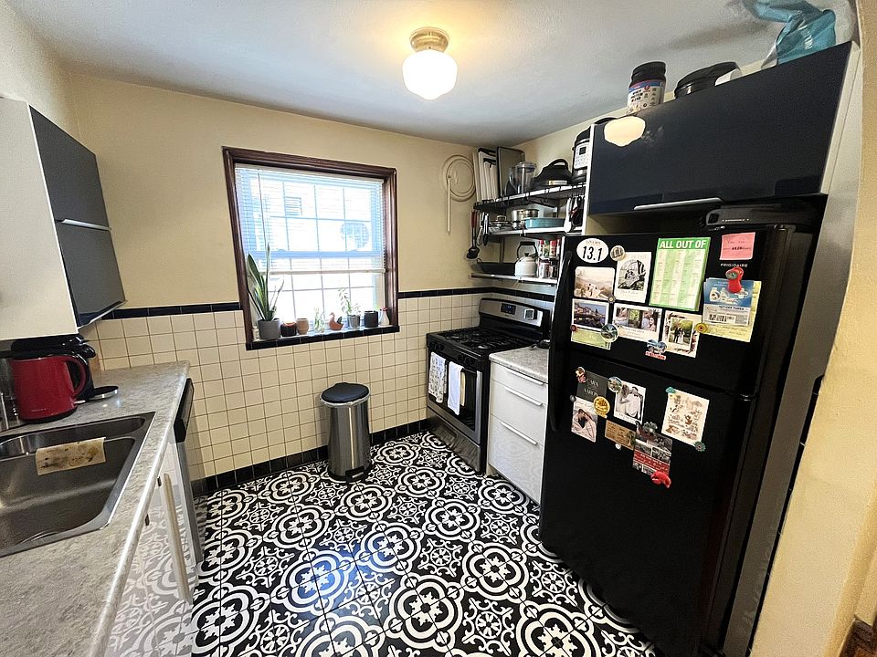 1st image of 4961 Potomac St #B