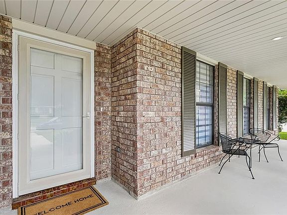 3rd image of 814 Freedom Ln