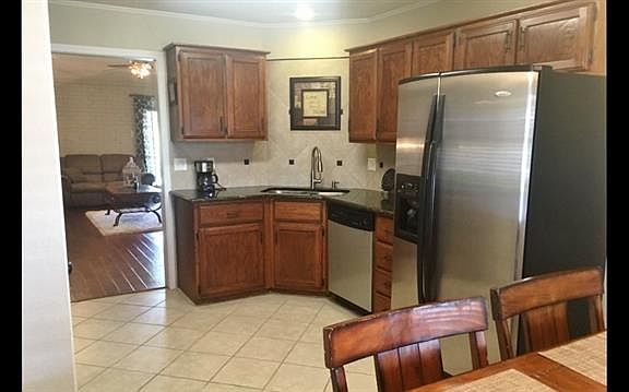 5th image of 1016 Lincoln Dr