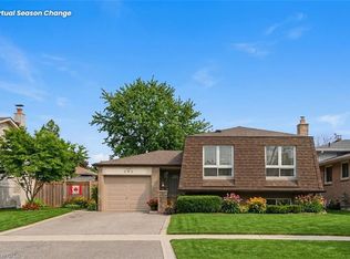 676 Woodview Rd, Burlington, ON L7N 3A5