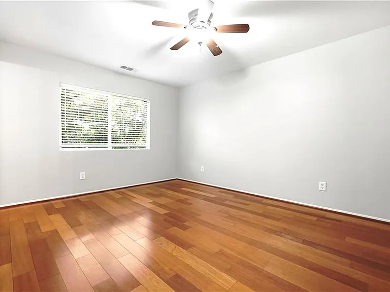 29056 Barcelona Ct — Photo 13
