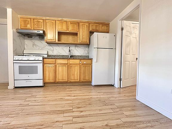 4th image of 7107 Narrows Ave #1B