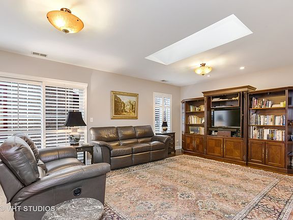 5th image of 6557 N Kilpatrick Ave