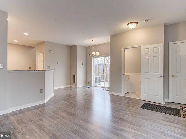 7700 Duneiden Ln — Photo 12