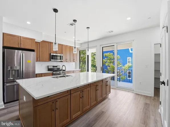 2404 N Capitol St NW, Washington, DC