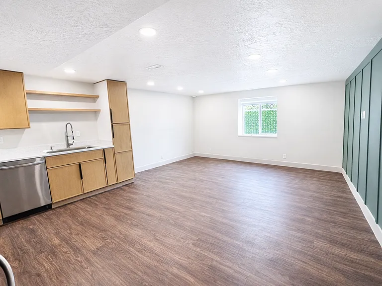 1328 W 825 S #B — Photo 21