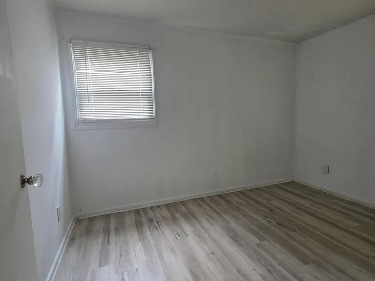 226 Granvil Dr — Photo 5