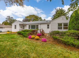 232 55th St, Downers Grove, IL 60515