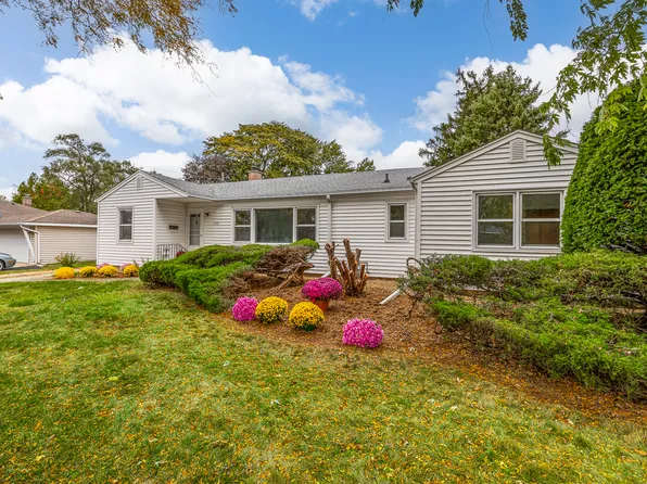 232 55th St, Downers Grove, IL 60515