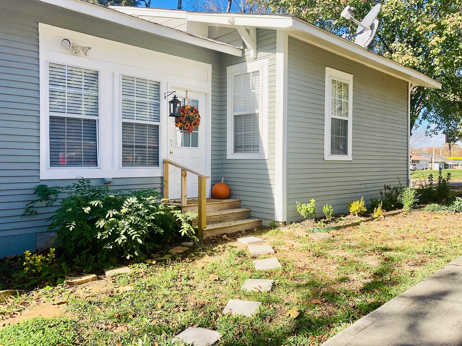 3 bed, 1406 sqft, $1,500 — Photo 1