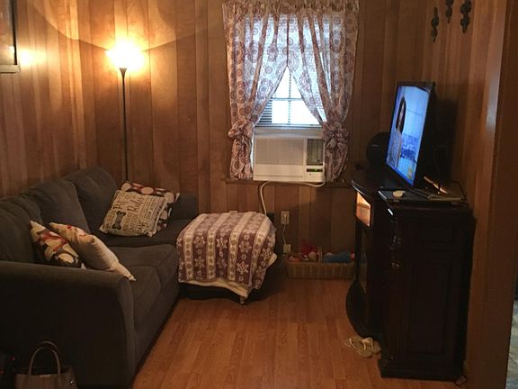 5th image of 875 West Dr APT A