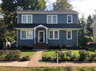 38 Hedges Ave, Chatham, NJ 07928