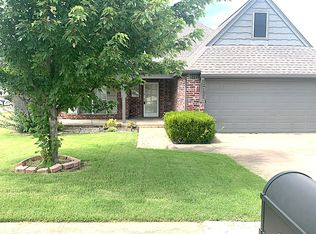 1017 W 120th St S, Jenks, OK 74037