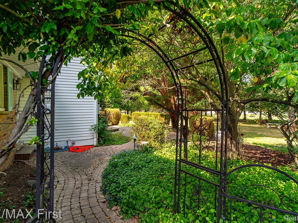 2669 Mcclintock Rd, photo 15