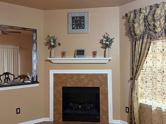 5th image of 7943 Montague Manor Ln