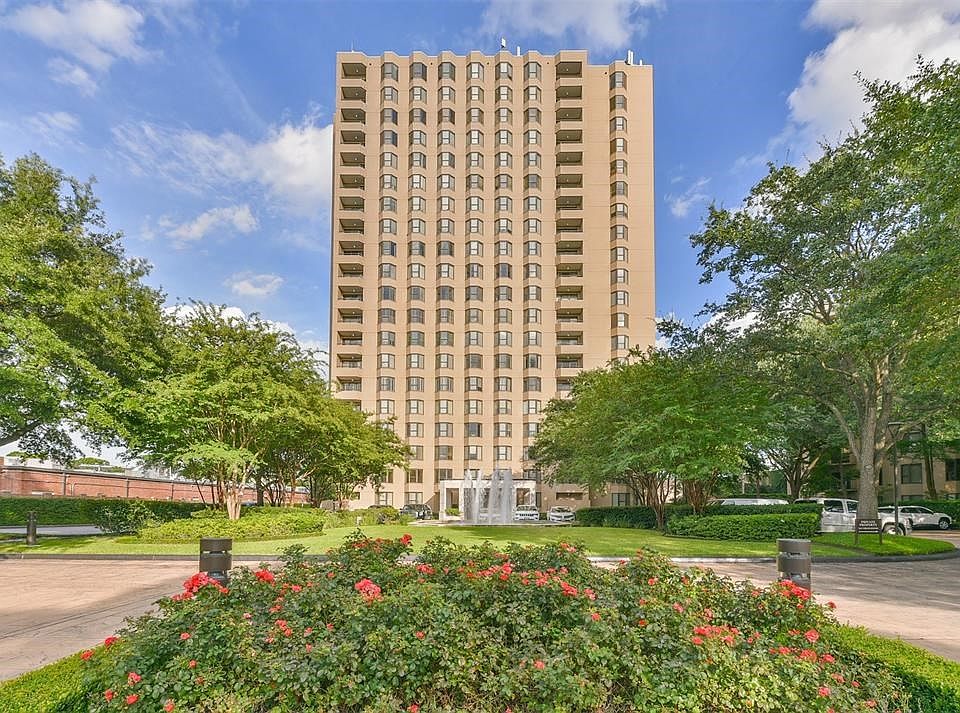 Woodway Place ll.             Beautifully maintained Tanglewood high-rise condominium