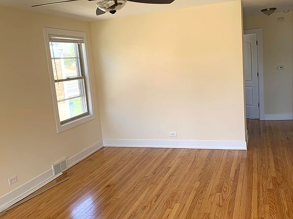 5th image of 227 Linden Ave