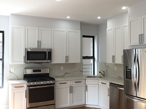 3rd image of 225 W End Ave APT 27
