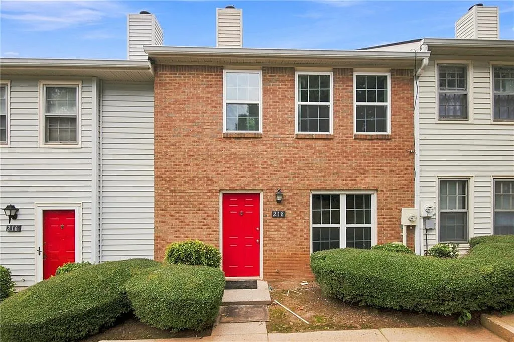 2 bed, 2.5 bath, 1240 sqft, $1,958 — Photo 1