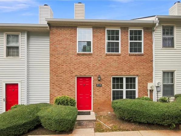 218 Mill Creek Pl, Roswell, GA 30076