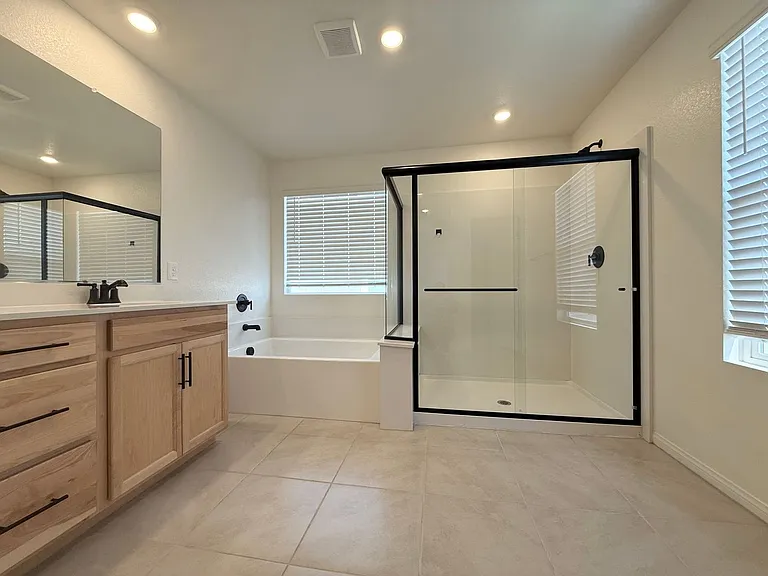 3045 Foxtail Hollow Ave — Photo 32