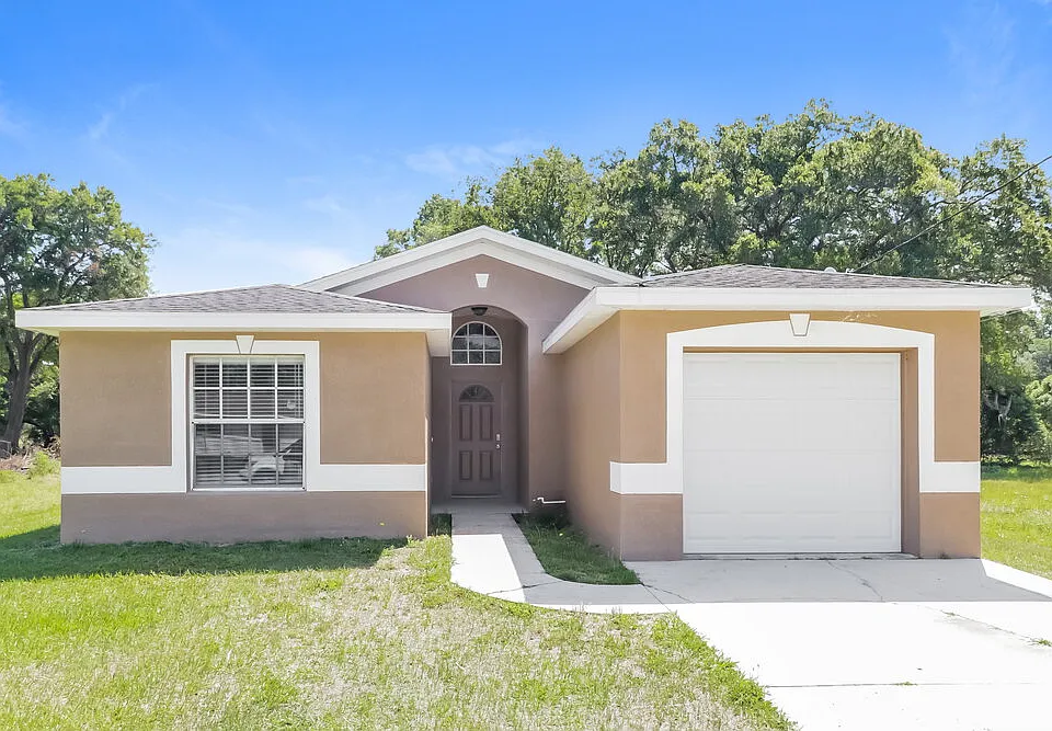 3238 Riverdale Dr
