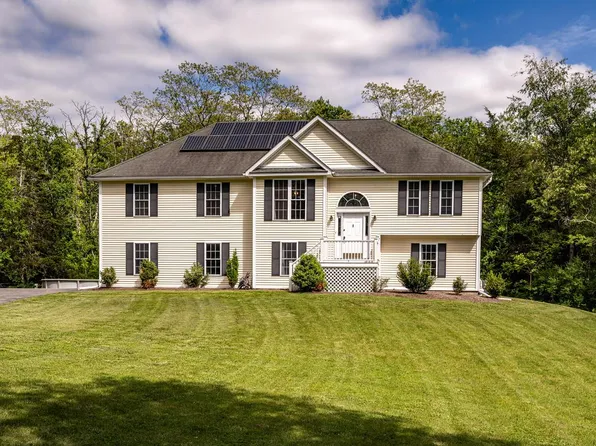5692 Route 82, Clinton Corners, NY 12514