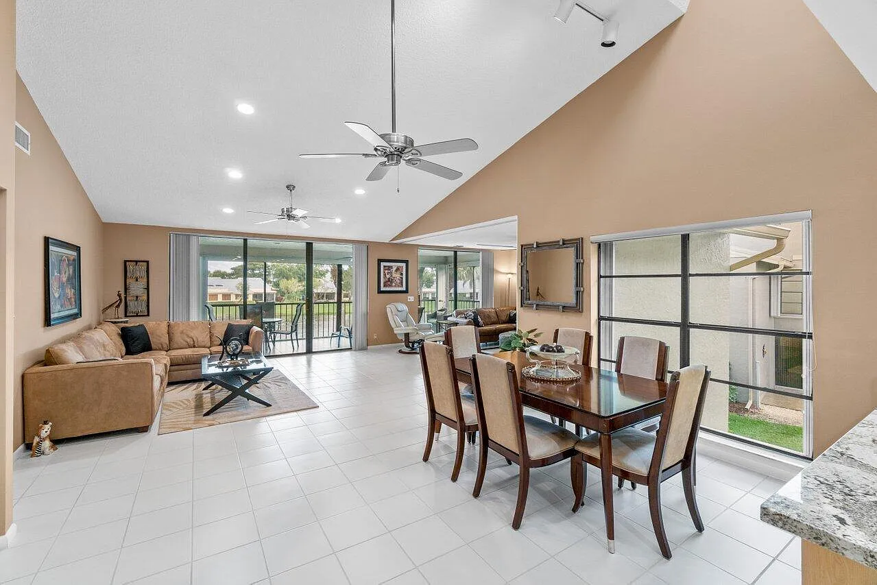 3 bed, 2.0 bath, 1809 sqft, $7,500 — Photo 1