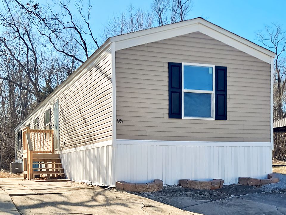 1st image of 95 Deerwood Park