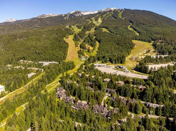 4700 Glacier Dr #37, Whistler, BC V0N 1B0