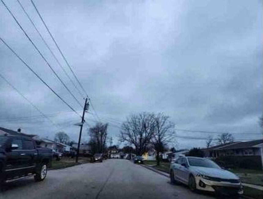 Exterior Neighborhood (street photo)