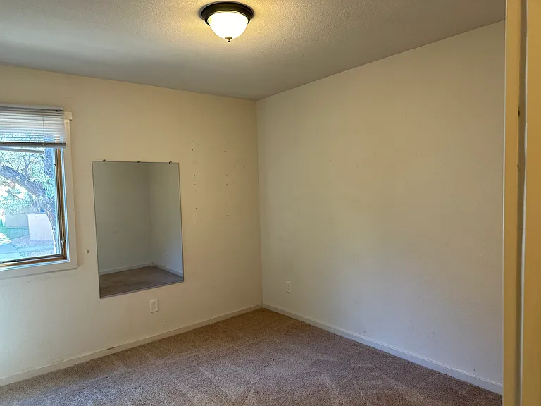 601 W San Mateo Rd #160 — Photo 4