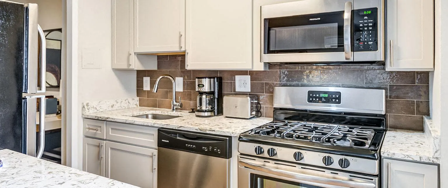 The Kenmore — Photo 4