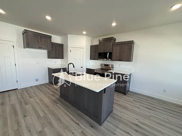 3025 Kai Ct #1 — Photo 3