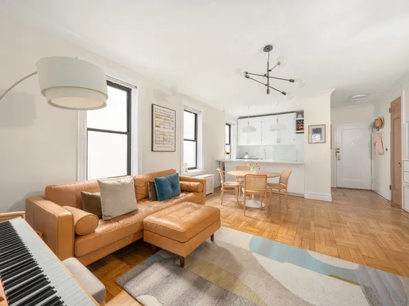 205 East 10th Street image 2 of 12