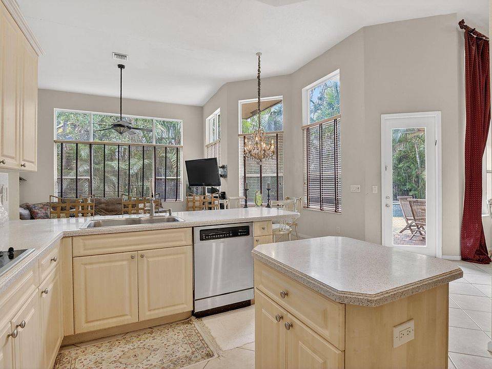 1st image of 8106 N Savannah Circle