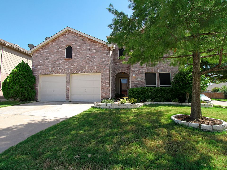 1st image of 1200 Mockingbird Dr