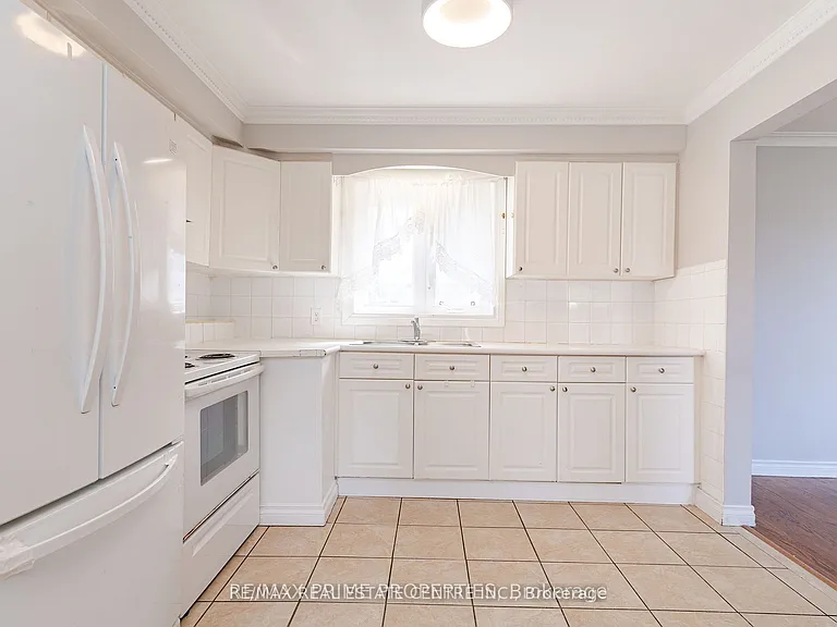 492 Pinegrove Rd — Photo 35