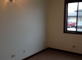 17736 School St APT 1N, Lansing, IL 60438