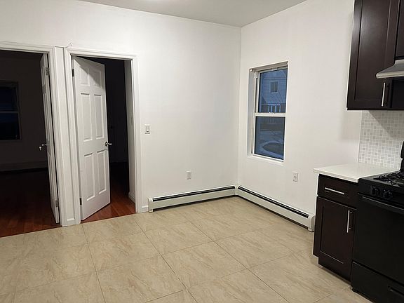 2nd image of 46-72 Utopia Pkwy Floor 1
