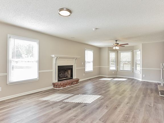 5th image of 2303 Riverstone Dr