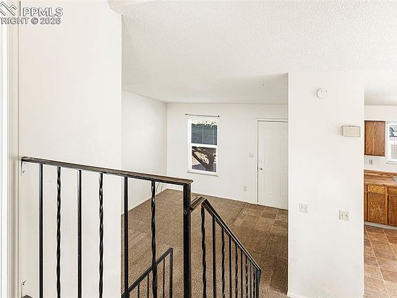 5th image of 6745 Parkridge Ct