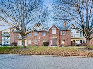 1311 Cunat Ct APT 1C, Lake In The Hills, IL 60156