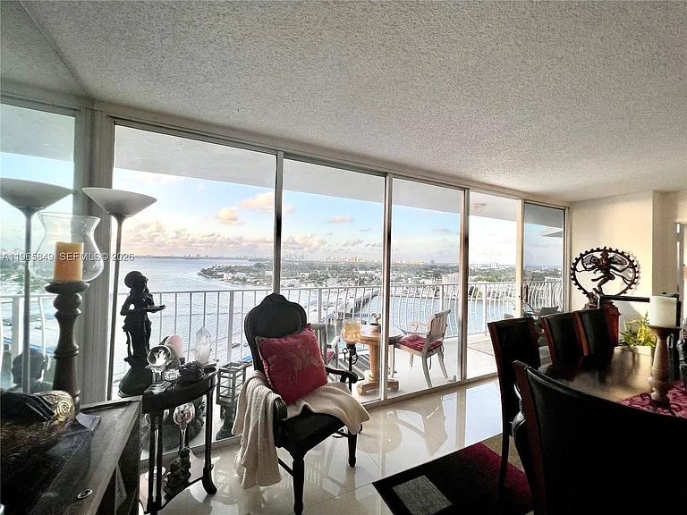 7601 E Treasure Dr #1817 — Photo 11